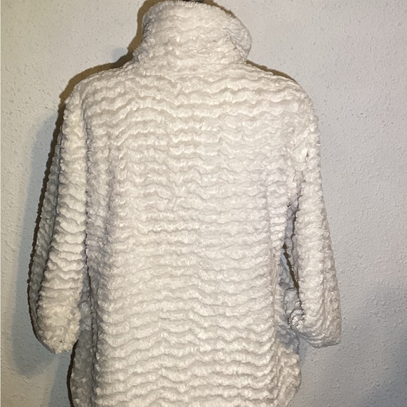 Patagonia pelage faux fur jacket size large - Picture 4 of 10